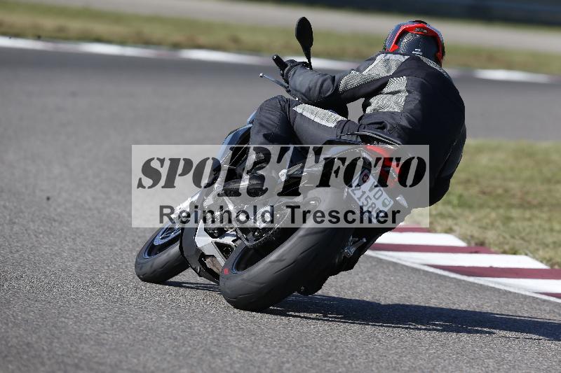 /Archiv-2025/49 26.08.2025 Cornu Master School ADR/blau-bleu/14